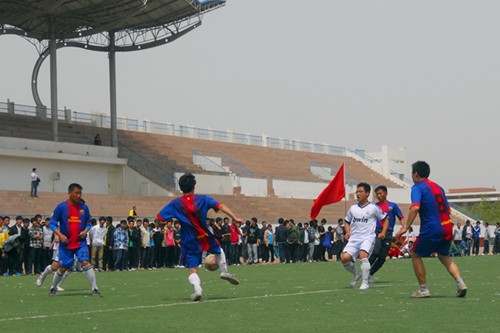 2013年校运会足球赛亚军