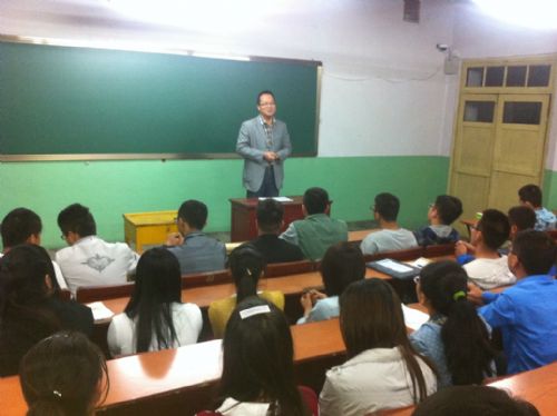 毕业年级班级党支部成立大会