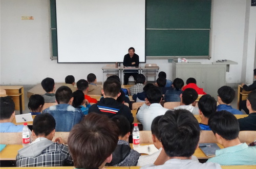 举办“我与经理面对面”活动