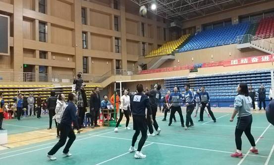 说明: C:\Users\DELL\Desktop\公司气排球.jpg