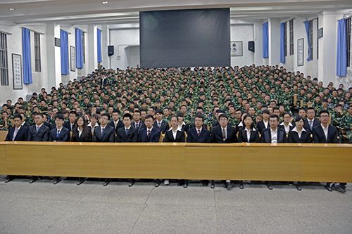 两委会与新生见面会